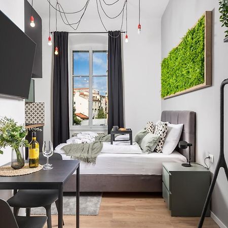 Apartments & Rooms One World Rijeka Luaran gambar