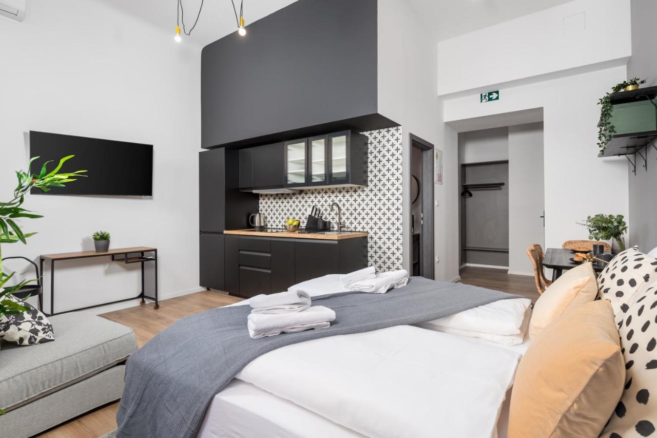 Apartments & Rooms One World Rijeka Luaran gambar