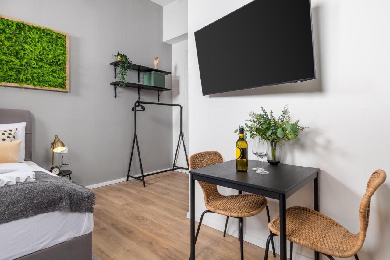 Apartments & Rooms One World Rijeka Luaran gambar