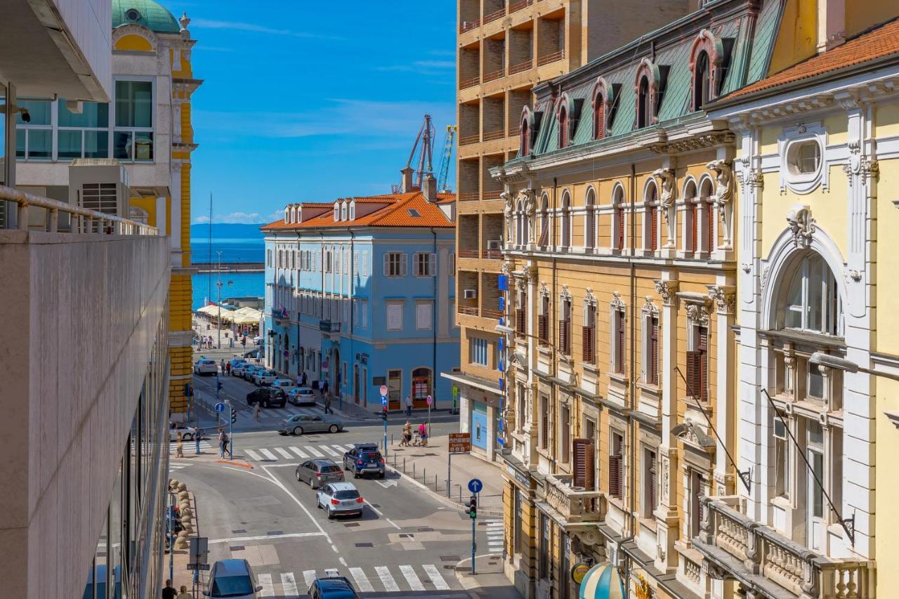 Apartments & Rooms One World Rijeka Luaran gambar