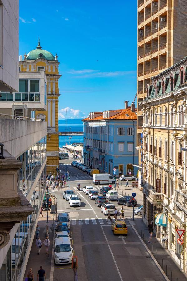 Apartments & Rooms One World Rijeka Luaran gambar