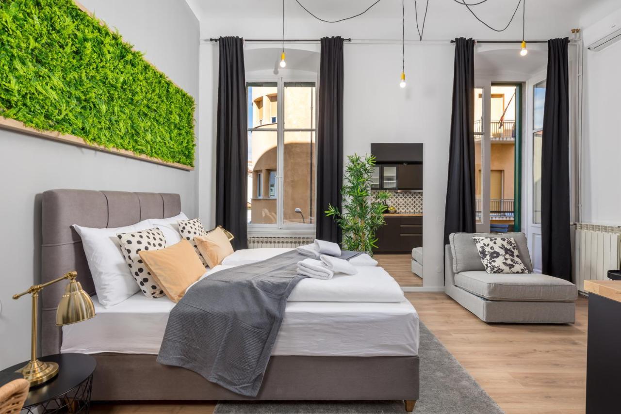 Apartments & Rooms One World Rijeka Luaran gambar