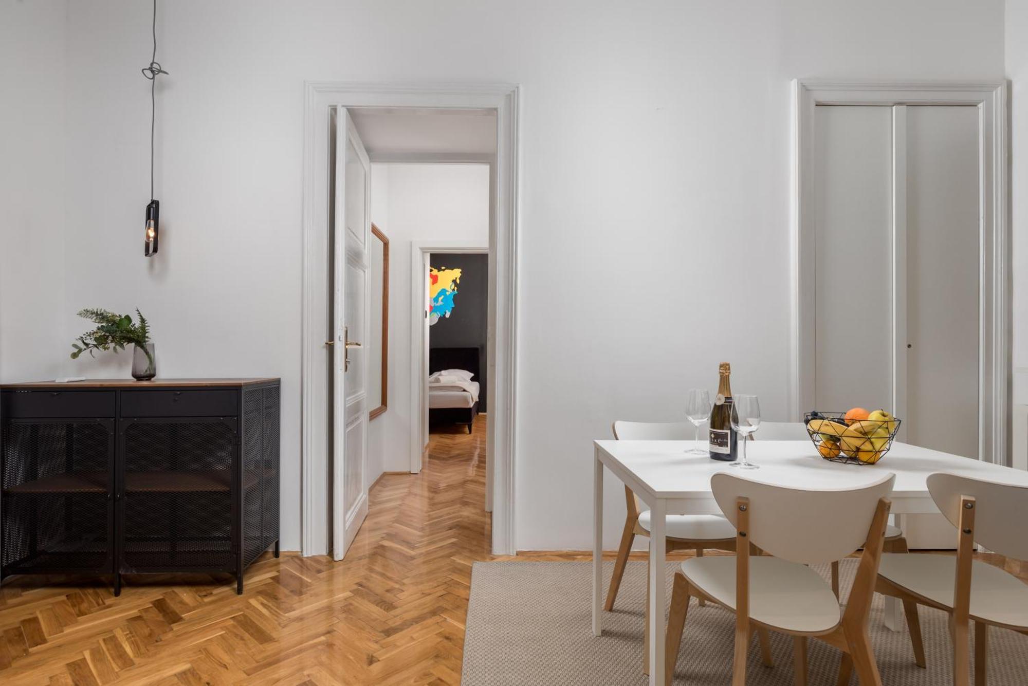 Apartments & Rooms One World Rijeka Luaran gambar