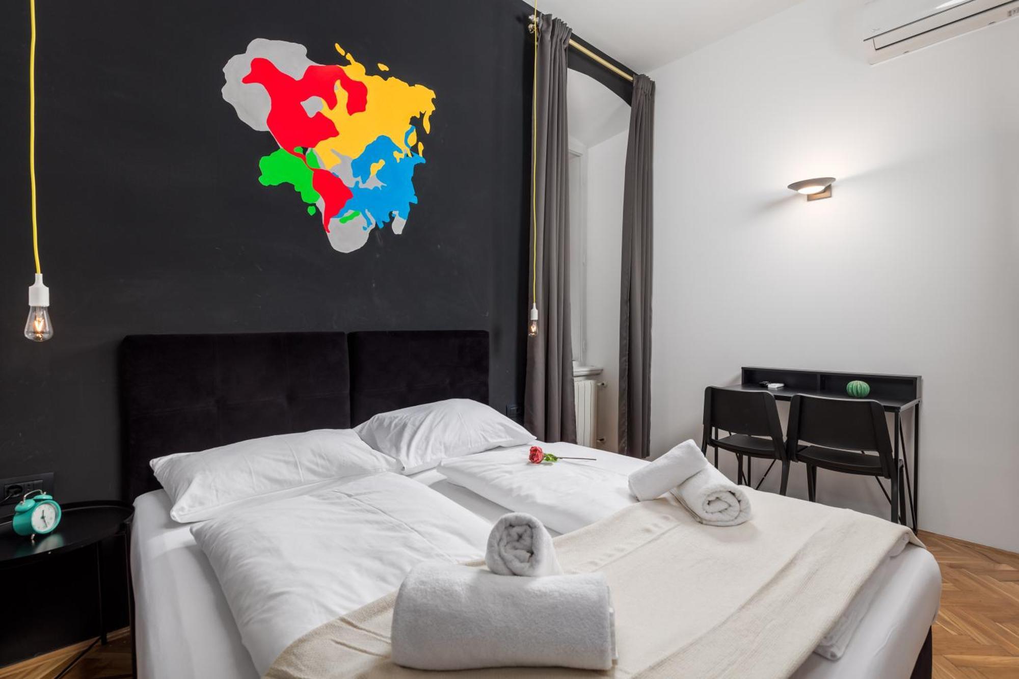 Apartments & Rooms One World Rijeka Luaran gambar