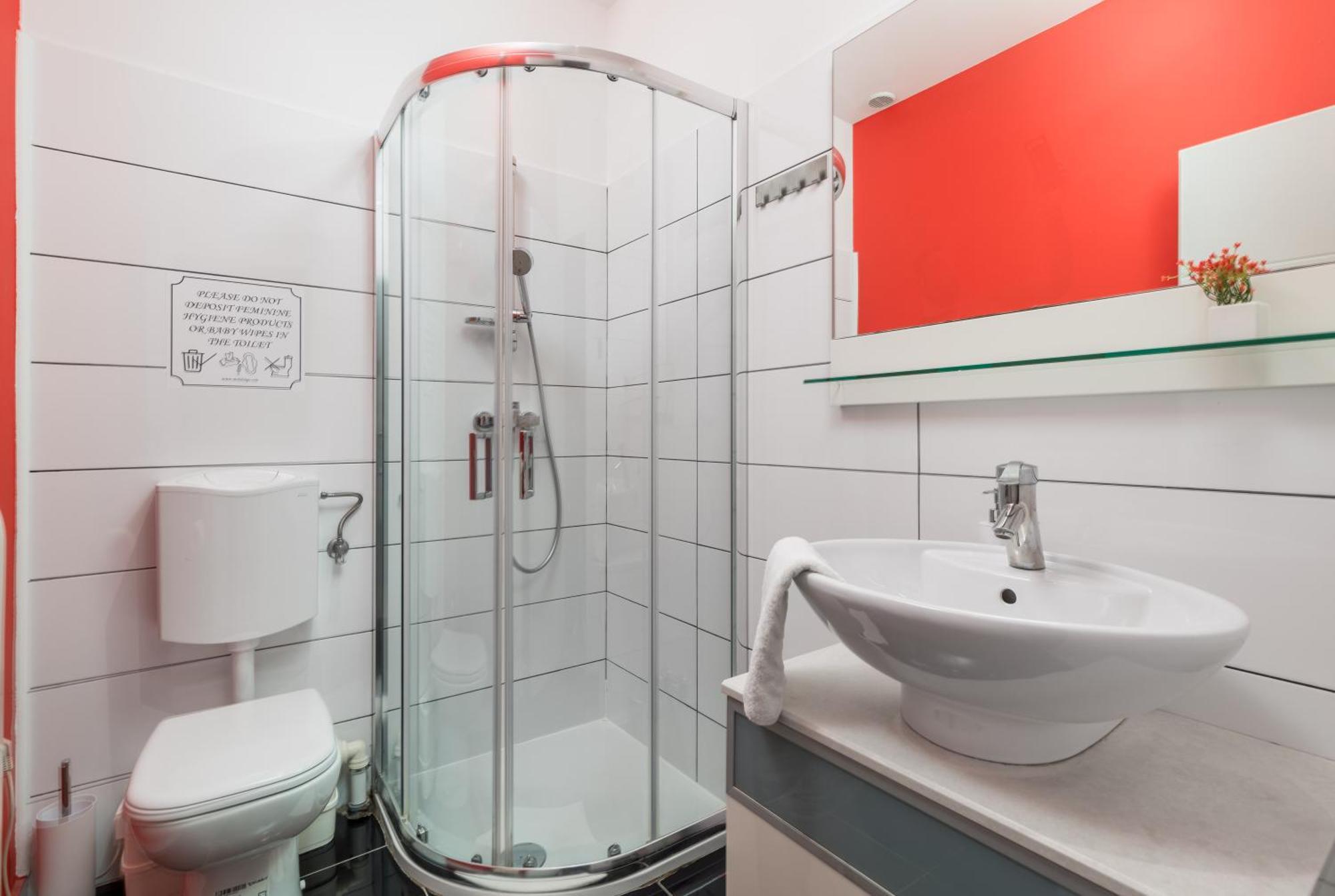 Apartments & Rooms One World Rijeka Luaran gambar