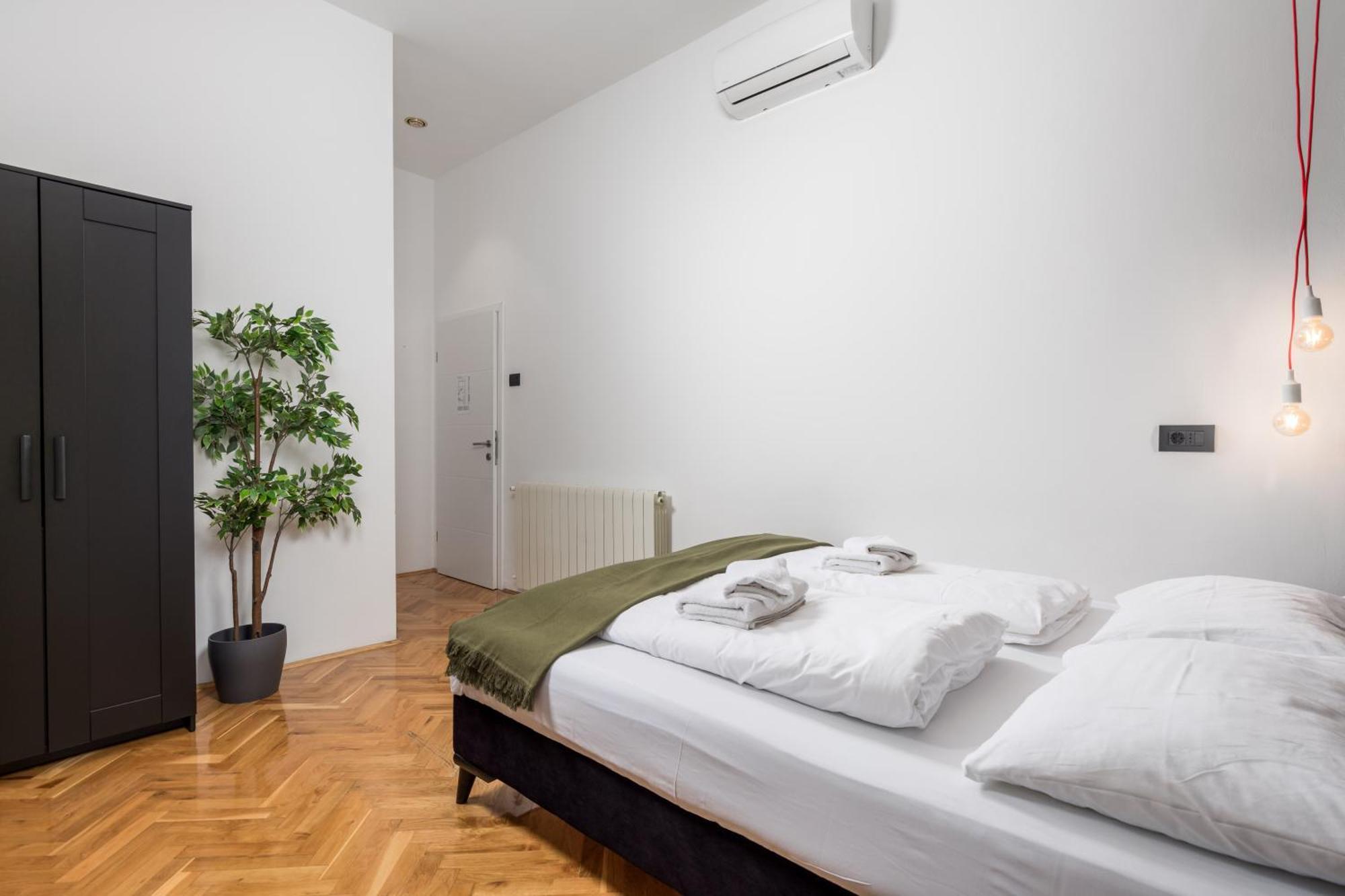Apartments & Rooms One World Rijeka Luaran gambar
