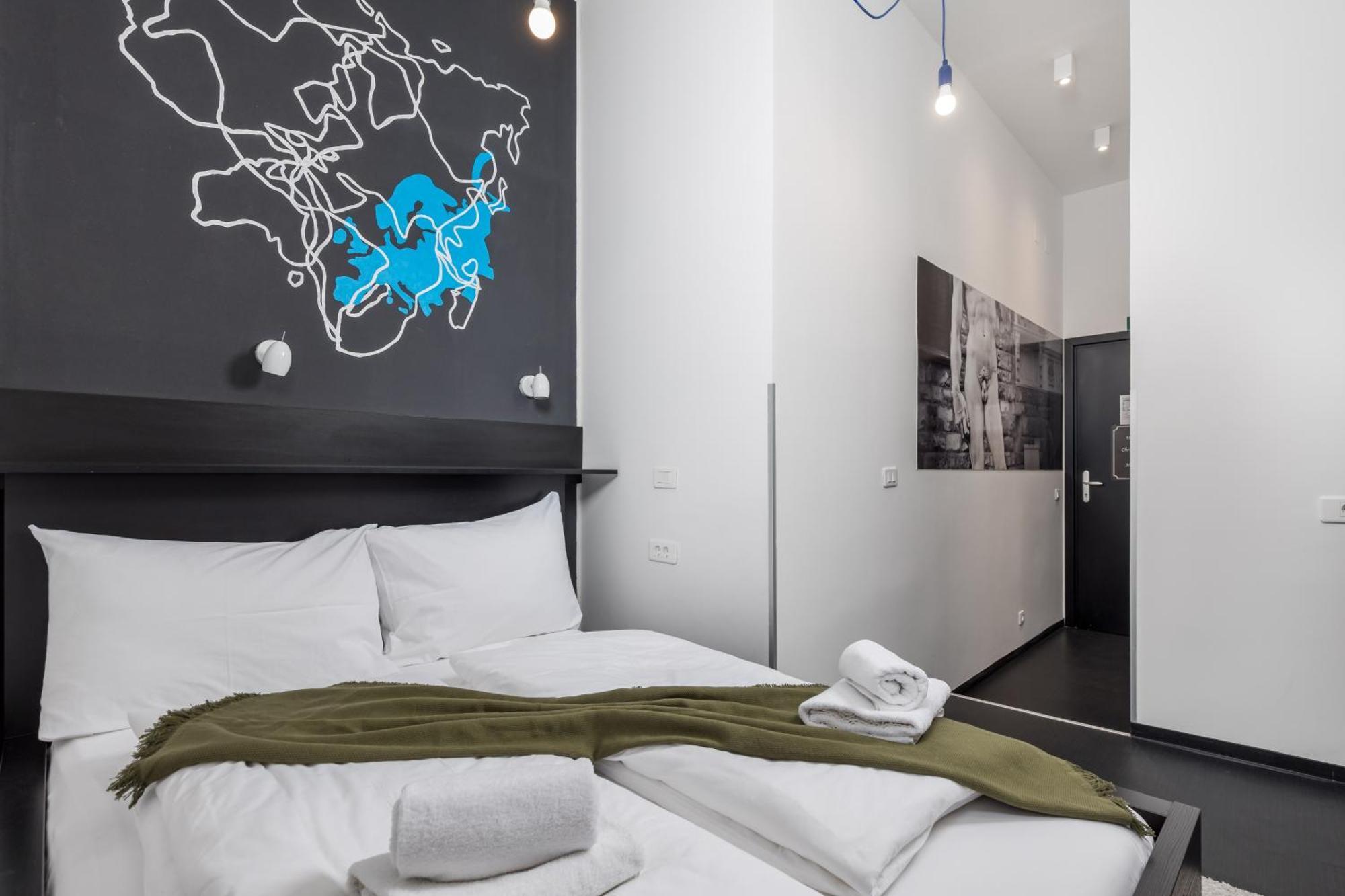 Apartments & Rooms One World Rijeka Luaran gambar