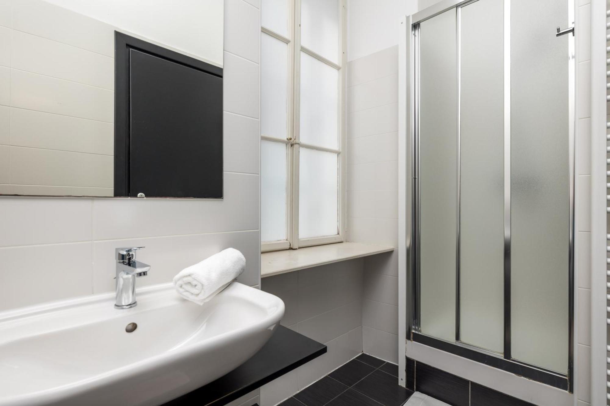 Apartments & Rooms One World Rijeka Luaran gambar